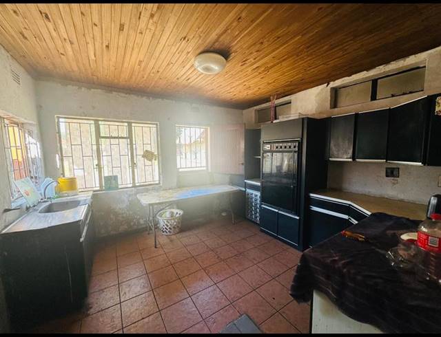 5 BEDROOM HOUSE FOR SALE IN DELVILLE